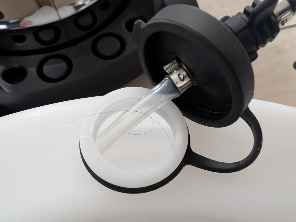 Scheppach SprayVac20 Waschsauger Wassertank Einfüllöffnung