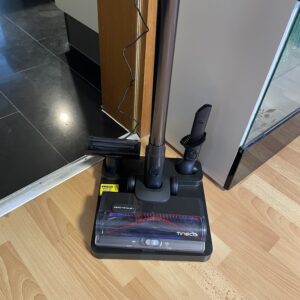 Tineco Pure One S50 Pro Akku-Staubsauger lädt