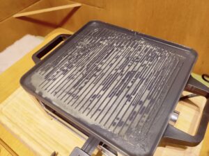 WMF Lono Raclette Grillplatte im Betrieb