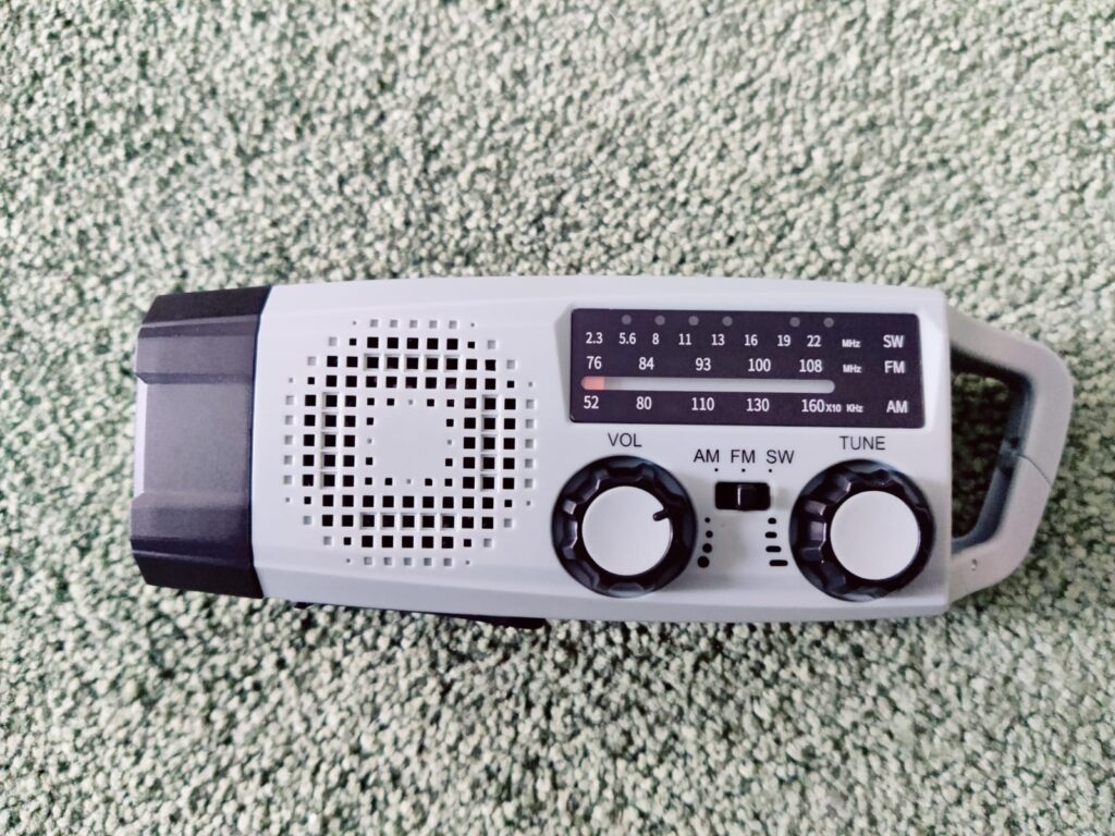 Gemmac XLN-383SW Kurbelradio von vorne