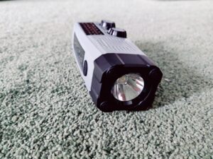 Gemmac XLN-383SW Kurbelradio von der Seite