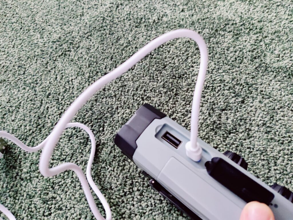 Gemmac XLN-383SW Kurbelradio USB-Kabel