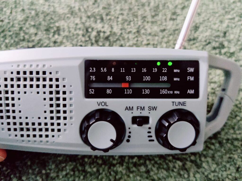 Gemmac XLN-383SW Kurbelradio Sender gefunden