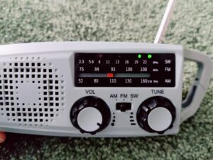 Gemmac XLN-383SW Kurbelradio Sender gefunden