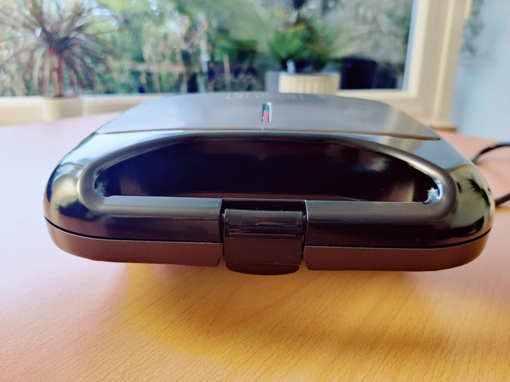 BLACK+DECKER BXSA752 Sandwichmaker von vorne