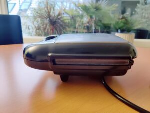 BLACK+DECKER BXSA752 Sandwichmaker von der Seite