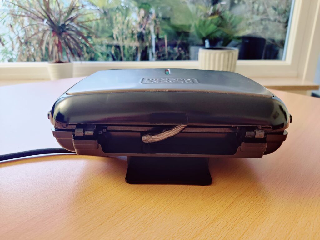 BLACK+DECKER BXSA752 Sandwichmaker von hinten