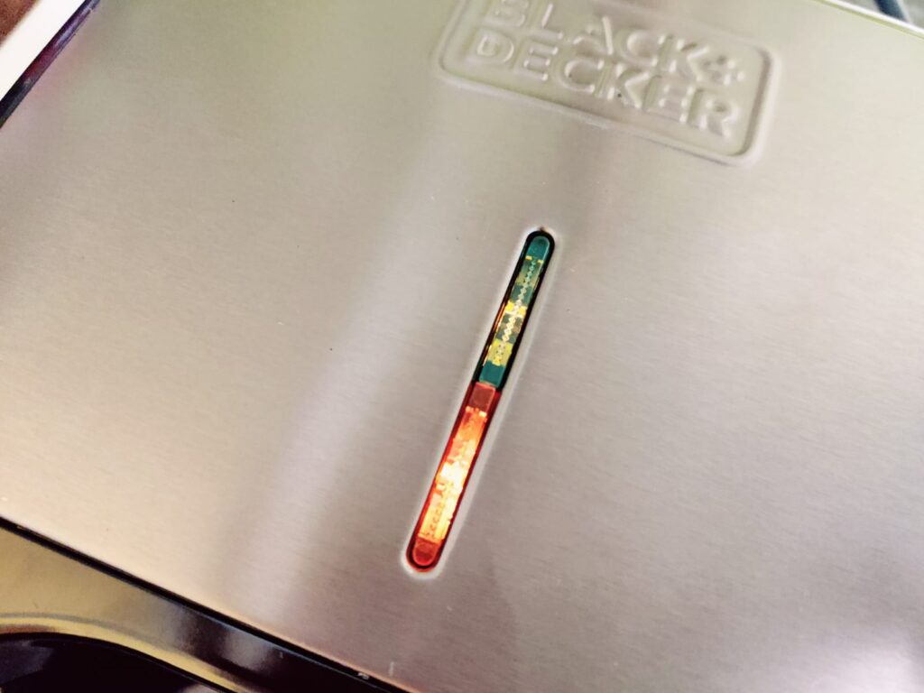 BLACK+DECKER BXSA752 Sandwichmaker Kontrollleuchte grün