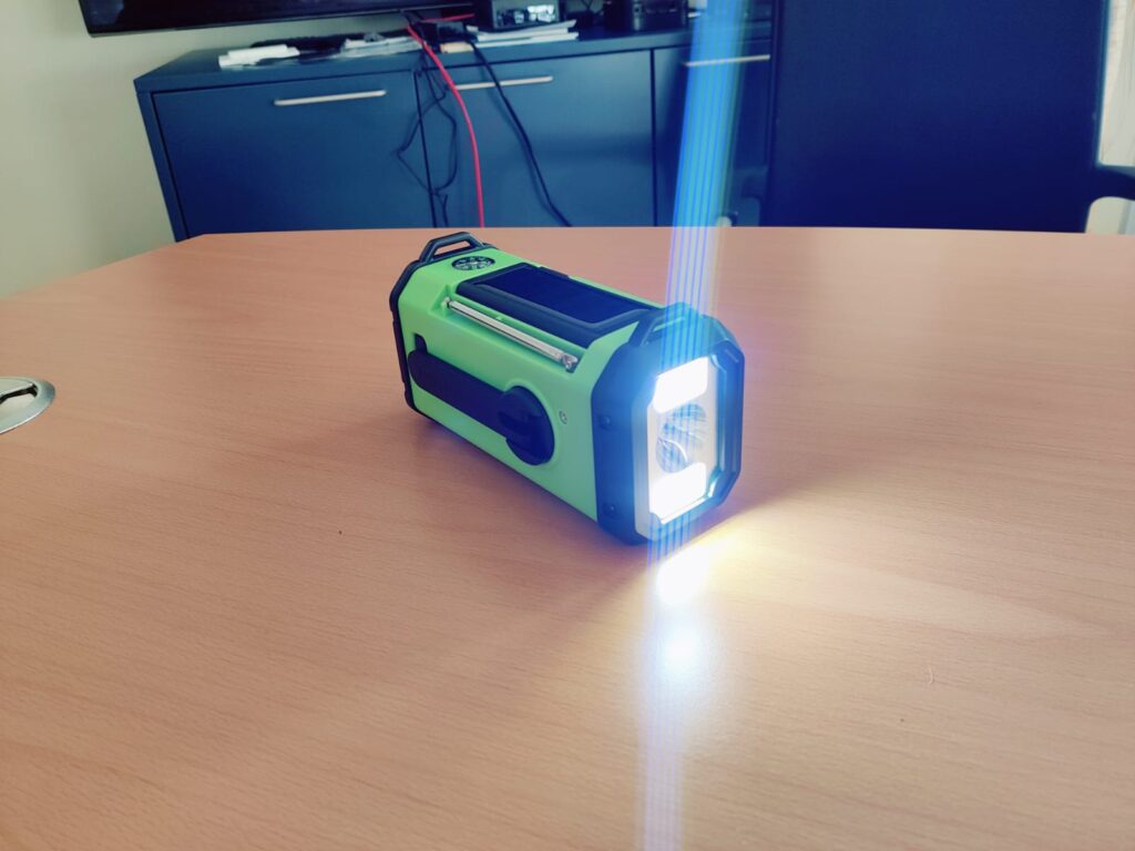 Fuqiduo XSY330 Kurbelradio Taschenlampe Abblendlicht