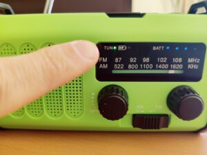 Fuqiduo XSY330 Kurbelradio Leuchtanzeige bei gutem Empfang