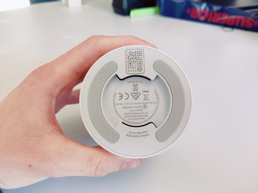 eufy E220 Überwachungskamera Unterseite