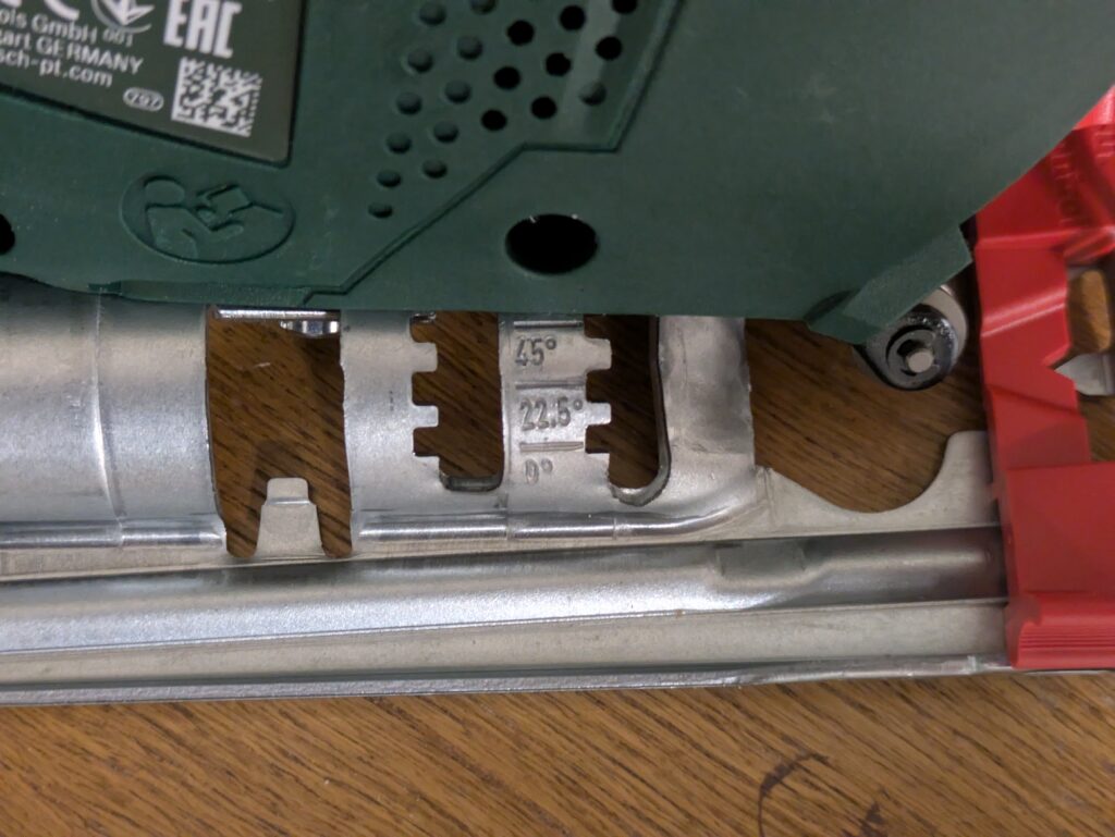Winkel der Bosch PST 900 PEL Stichsäge