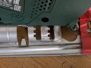 Winkel der Bosch PST 900 PEL Stichsäge