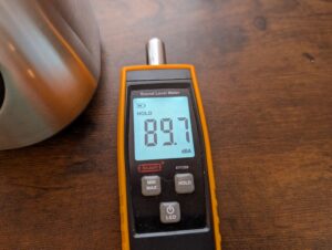 AEG SB4-1-4ST Smoothie-Maker Betriebslautstärke