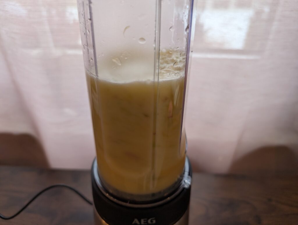 AEG SB4-1-4ST Smoothie-Maker Obstsmoothie gemixt