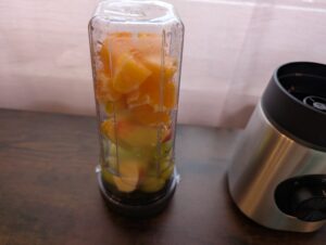 AEG SB4-1-4ST Smoothie-Maker Obstsmoothie mit Messer