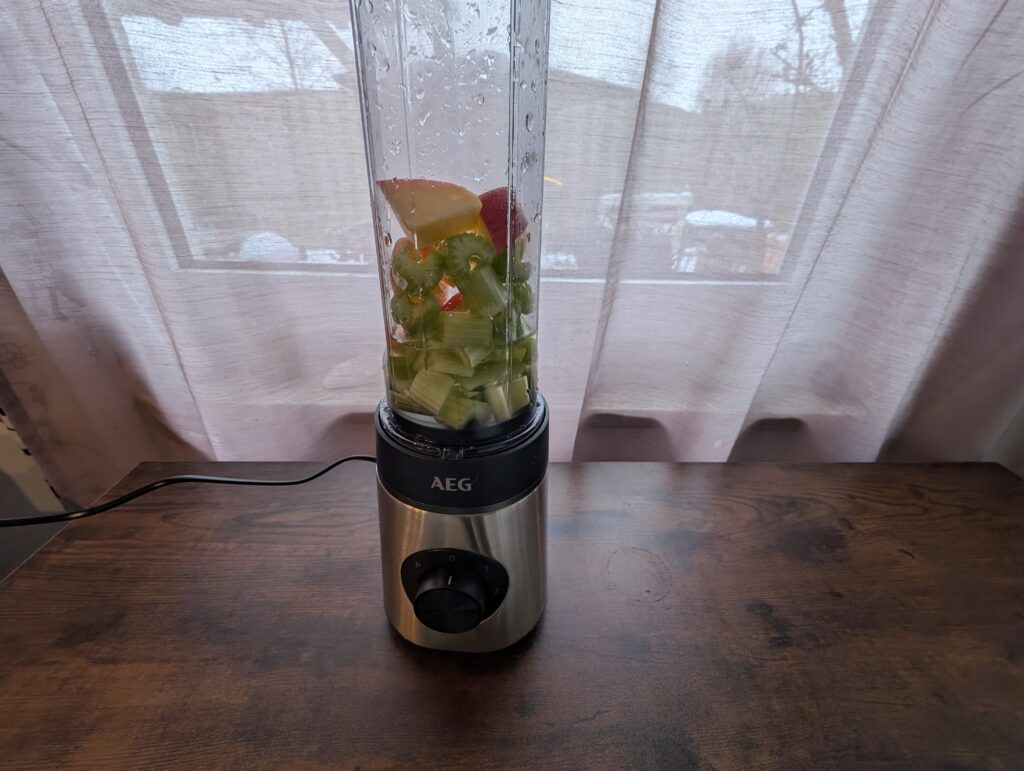 AEG SB4-1-4ST Smoothie-Maker Sellerie Smoothie