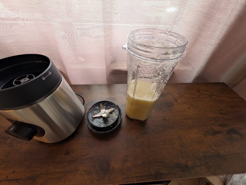 AEG SB4-1-4ST Smoothie-Maker nach dem Sellerie Smoothie