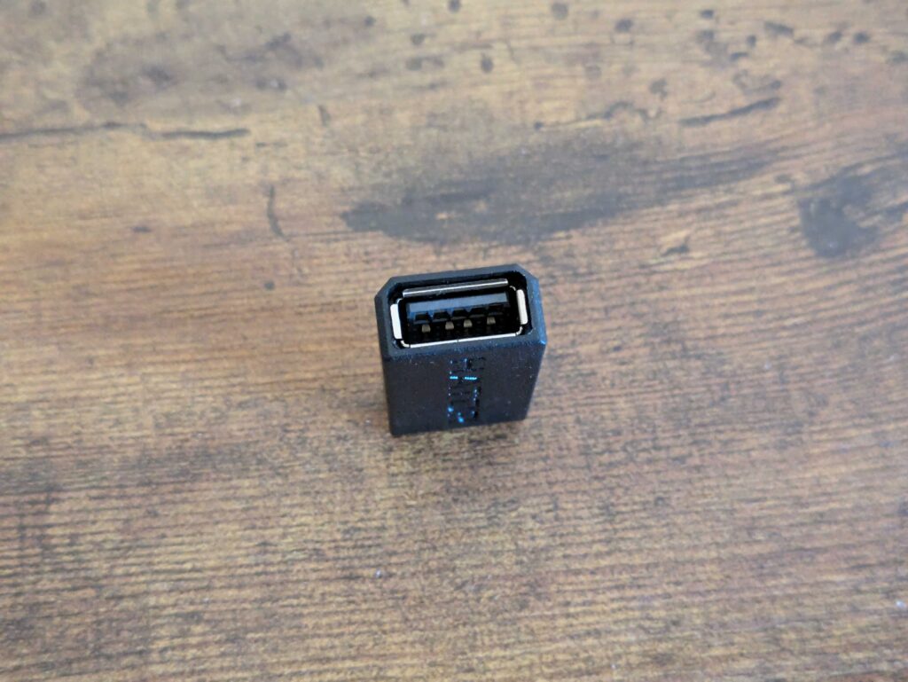 Adapter der HATOR Skyfall 80 MAG Ultima 8K Gaming-Tastatur (3)