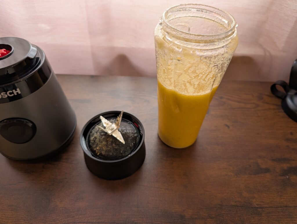 Bosch VitaPower Serie 2 Smoothie Maker Obstsmoothie nach dem Mixen