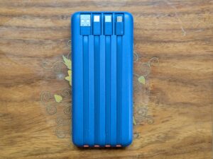 Charmast C2065 Powerbank von unten