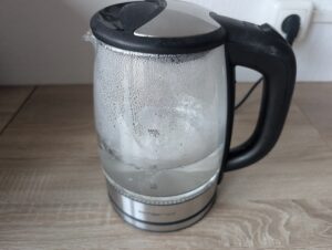 EMERIO WK-119988.7 Wasserkocher nach dem Kochen
