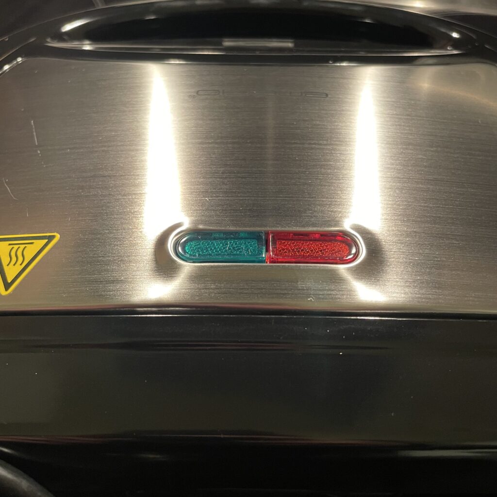 Emerio ST-120889 Sandwichmaker Signalleuchten