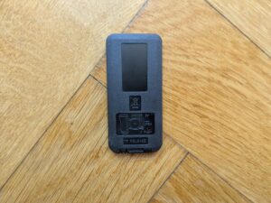 Fernbedienung des Bagazzia Racingreat Gaming-Stuhls von unten