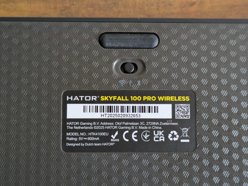 HATOR Skyfall 100 Pro Wireless Gaming-Tastatur Rückseite Nahansicht