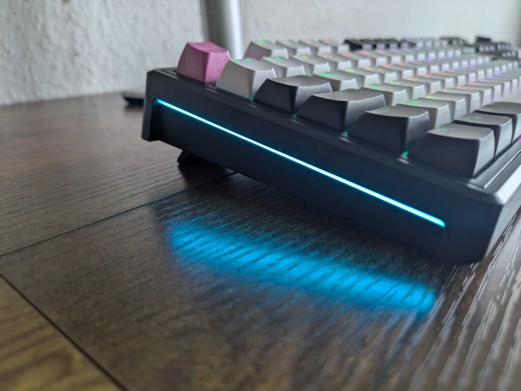 HATOR Skyfall 100 Pro Wireless Gaming-Tastatur Seitenbeleuchtung