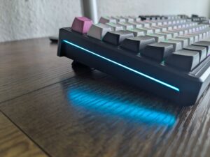 HATOR Skyfall 100 Pro Wireless Gaming-Tastatur Seitenbeleuchtung