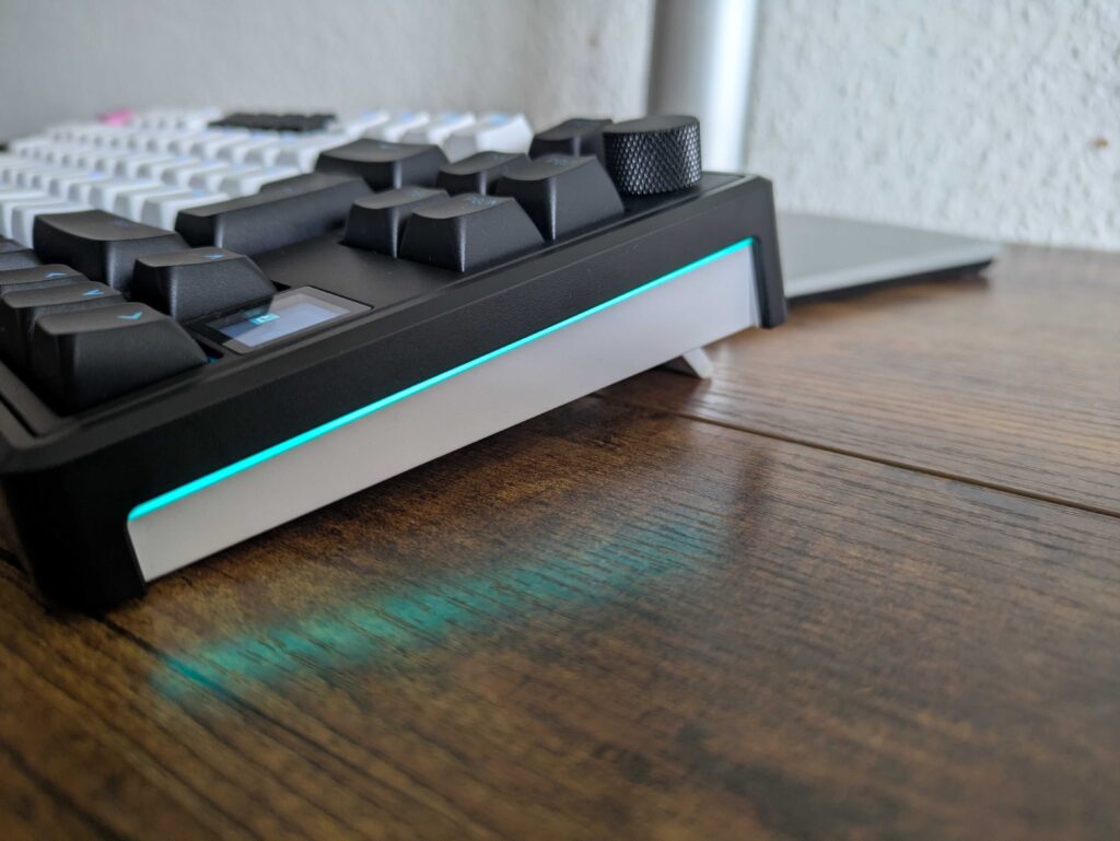 HATOR Skyfall 80 MAG Ultima 8K Gaming-Tastatur Seitenbeleuchtung