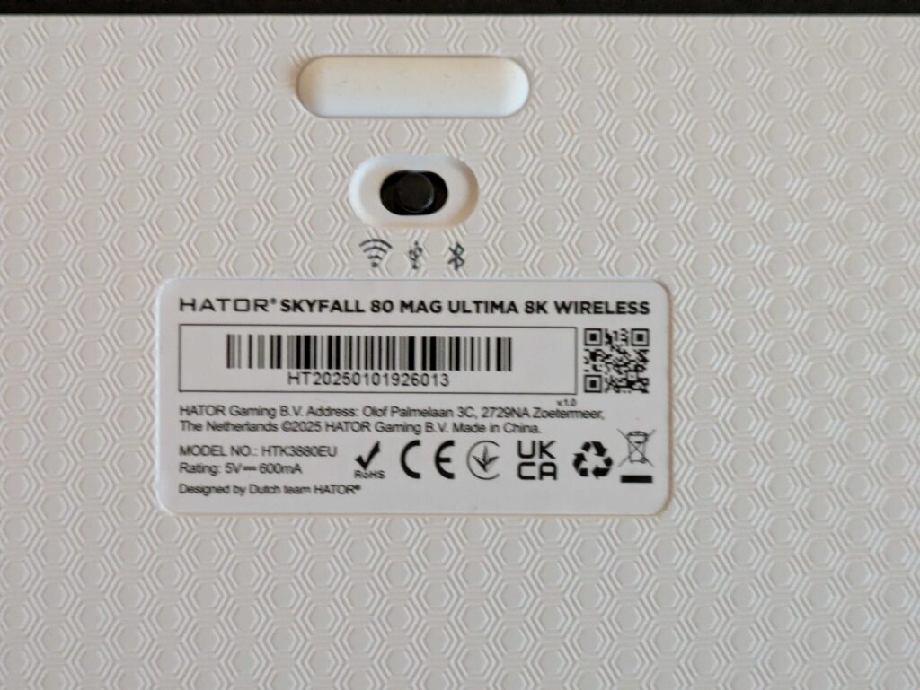 HATOR Skyfall 80 MAG Ultima 8K Gaming-Tastatur von unten Nahansicht