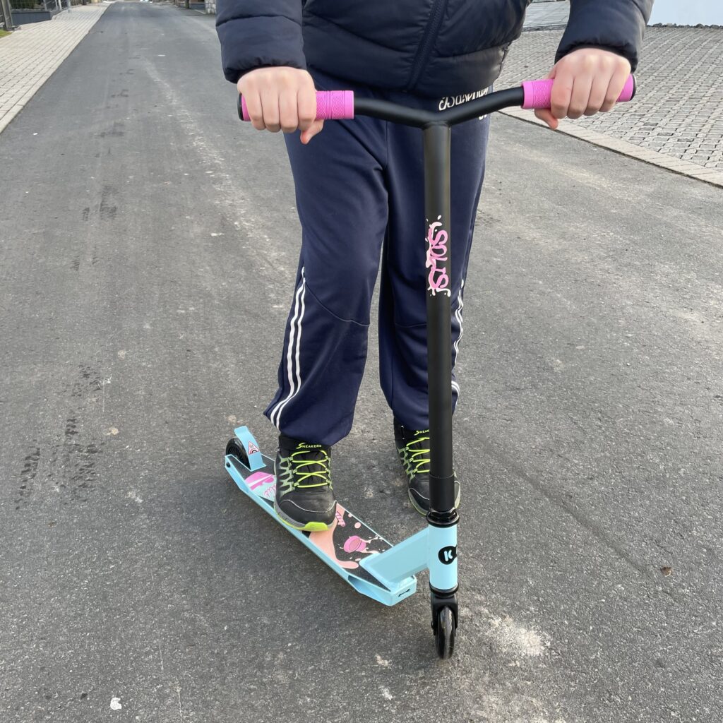 Kinderkraft SOLIS Stunt-Scooter Test