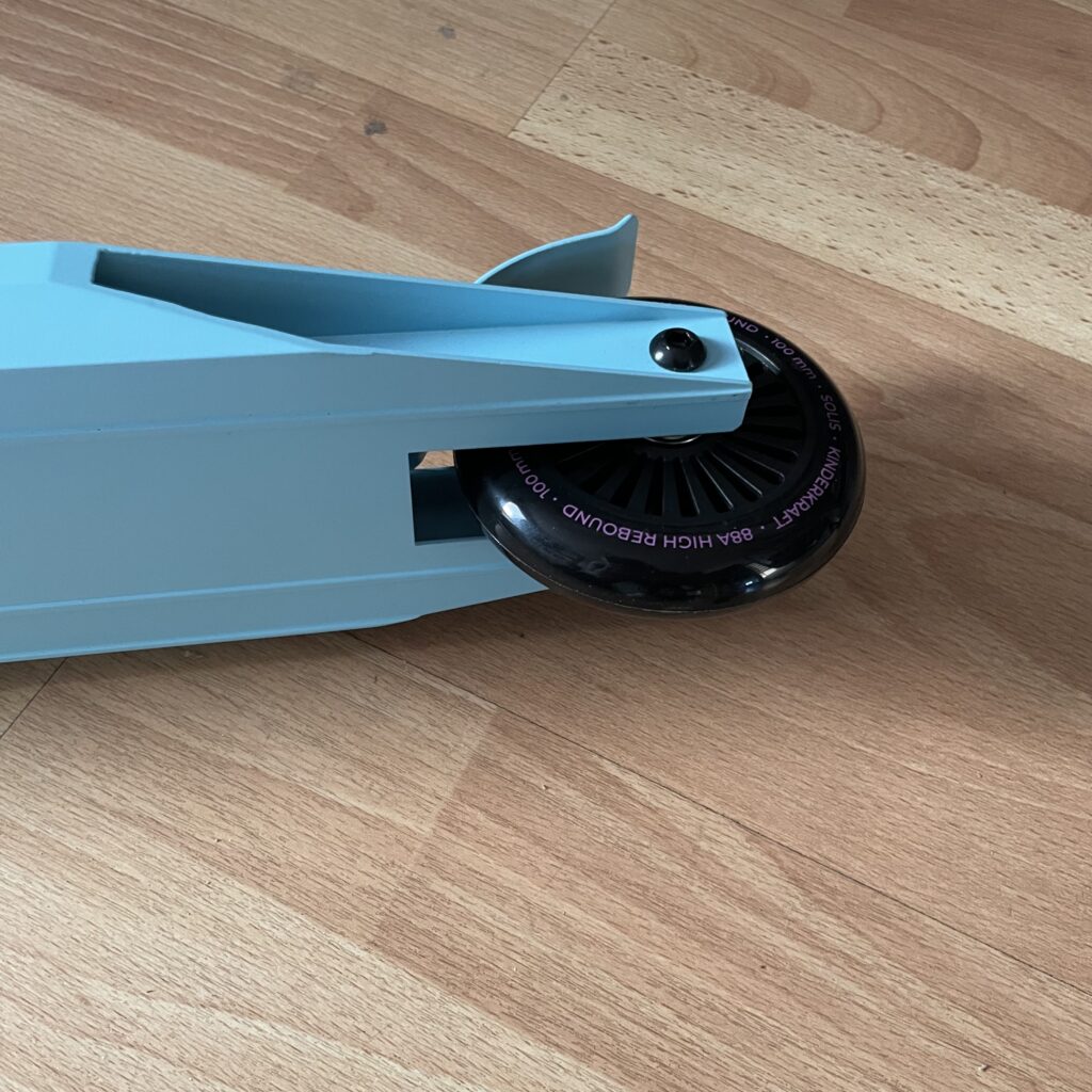Kinderkraft SOLIS Stunt-Scooter Unterseite hinten