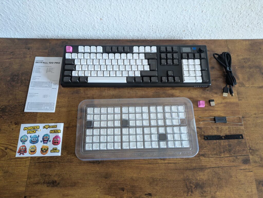 Lieferumfang der HATOR Skyfall 100 Pro Wireless Gaming-Tastatur