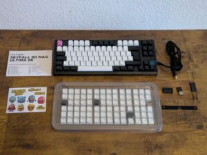 Lieferumfang der HATOR Skyfall 80 MAG Ultima 8K Gaming-Tastatur