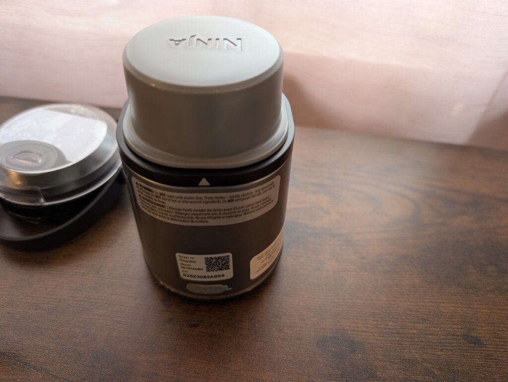 Ninja Blast Smoothie Maker Basis mit Messerschutz