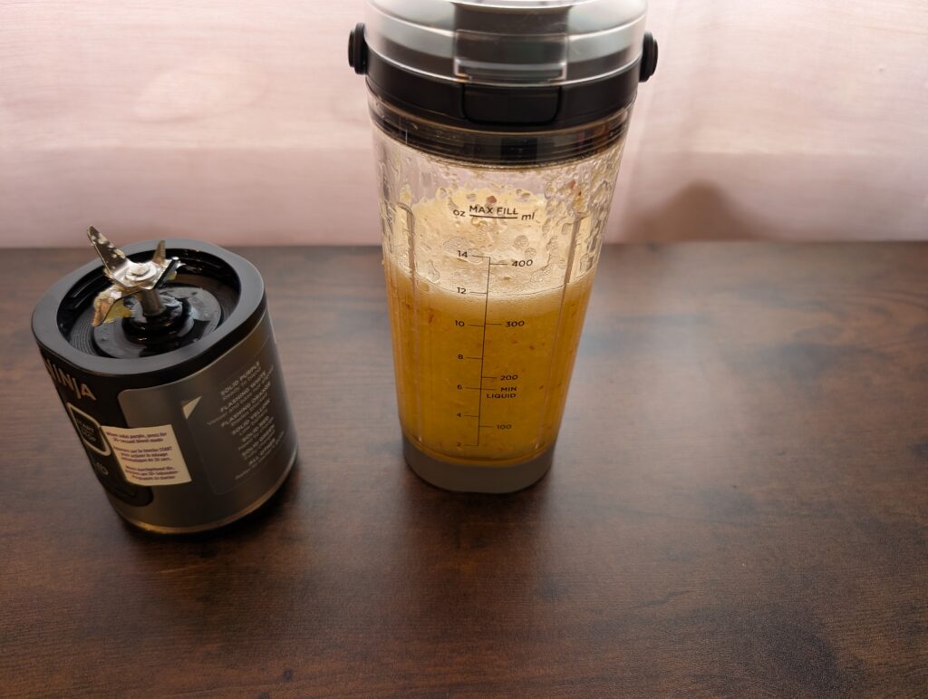 Ninja Blast Smoothie Maker Obstsmoothie fertig