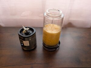 Ninja Blast Smoothie Maker Obstsmoothie nach dem Mixen