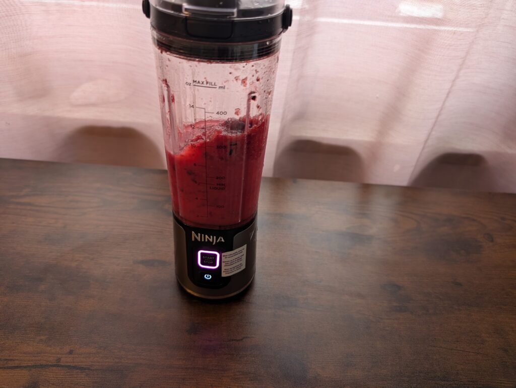 Ninja Blast Smoothie Maker gefrorene Beeren Smoothie Mixen