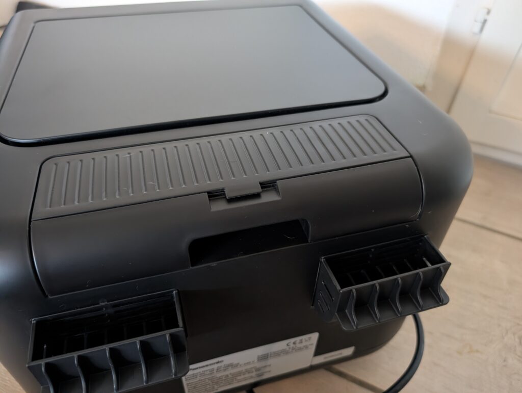 Panasonic NF-BC1000 Flex Heißluftfritteuse Ansicht von hinten DampfWassertank