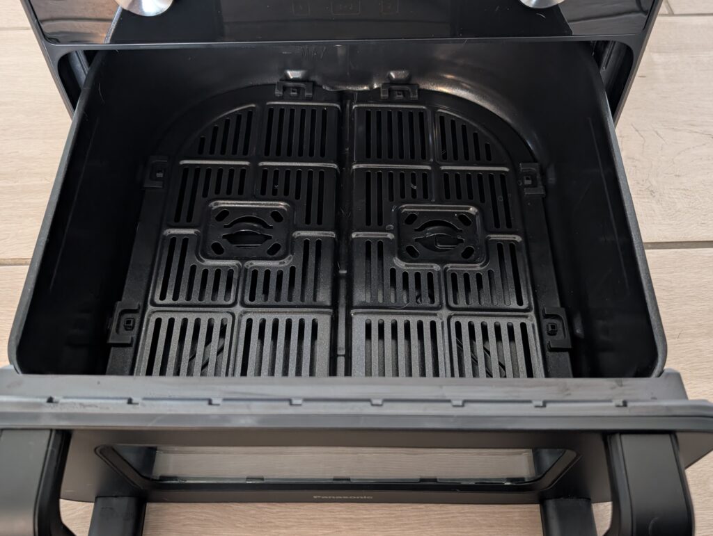 Panasonic NF-BC1000 Flex Heißluftfritteuse Schublade offen