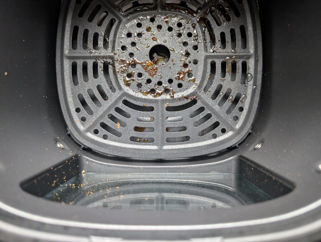 Panasonic NF-CC600AXE Heißluftfritteuse Garraum nach der Zubereitung