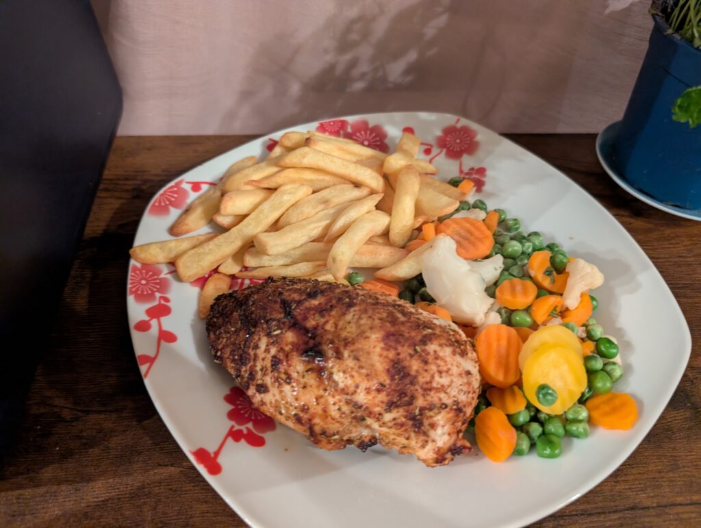 Panasonic NF-CC600AXE Heißluftfritteuse Mahlzeit Detail