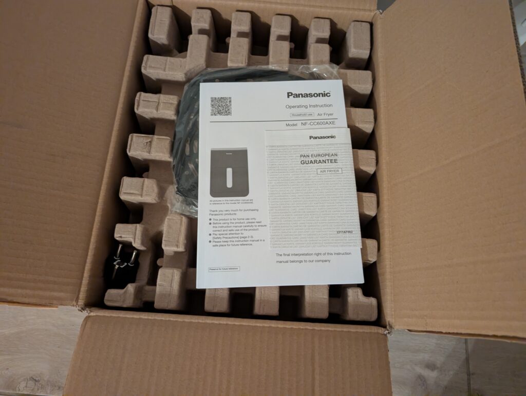 Panasonic NF-CC600AXE Heißluftfritteuse auspacken