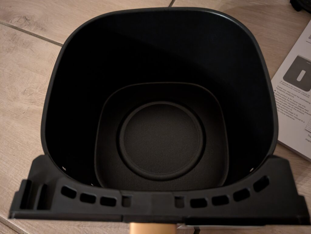 Panasonic NF-CC600AXE Heißluftfritteuse leerer Garkorb