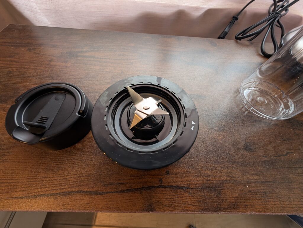 SEVERIN SM 3737 Smoothie Maker Deckel und Messer für Becher