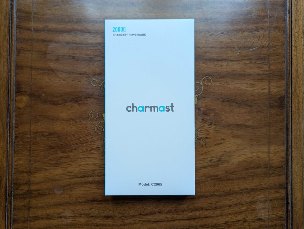 Verpackung der Charmast C2065 Powerbank von oben