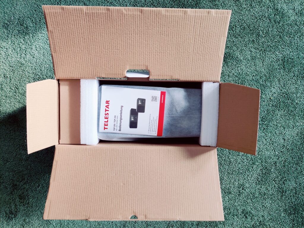 Telestar TOP 250 Internetradio Verpackung offen